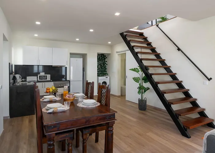 Madeira Friendly By An Island 丰沙尔