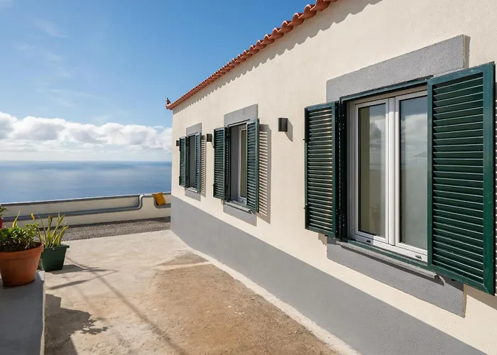 Madeira Friendly By An Island * 丰沙尔