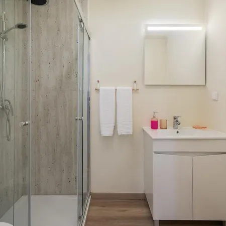 Madeira Friendly By An Island * Funchal (Madeira)